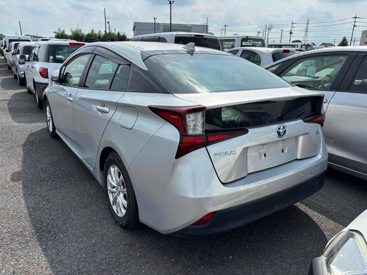 2019 Toyota Prius photo 7