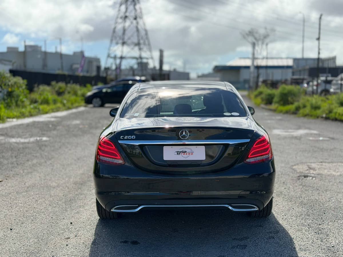 2015 Mercedes-Benz C 200 photo 8