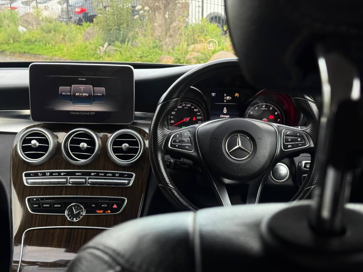2015 Mercedes-Benz C 200 photo 16