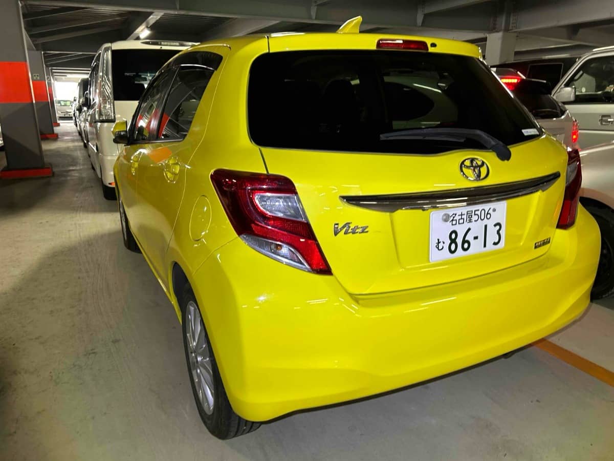 2016 Toyota Vitz photo 6