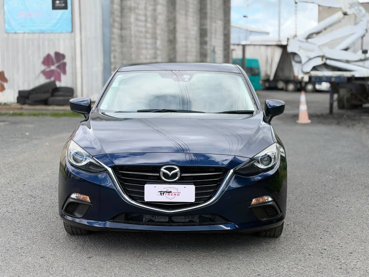 2016 Mazda Axela photo 3