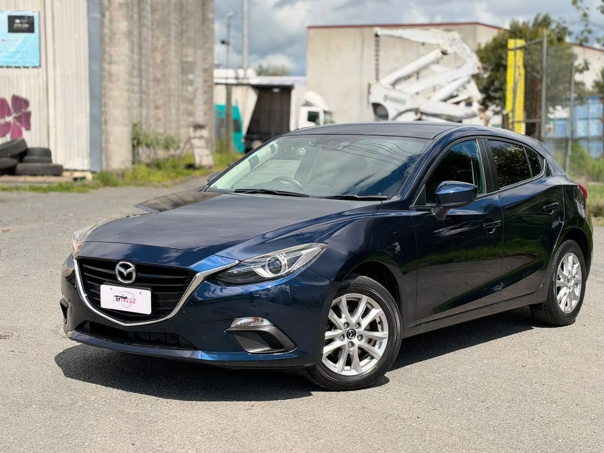2016 Mazda Axela