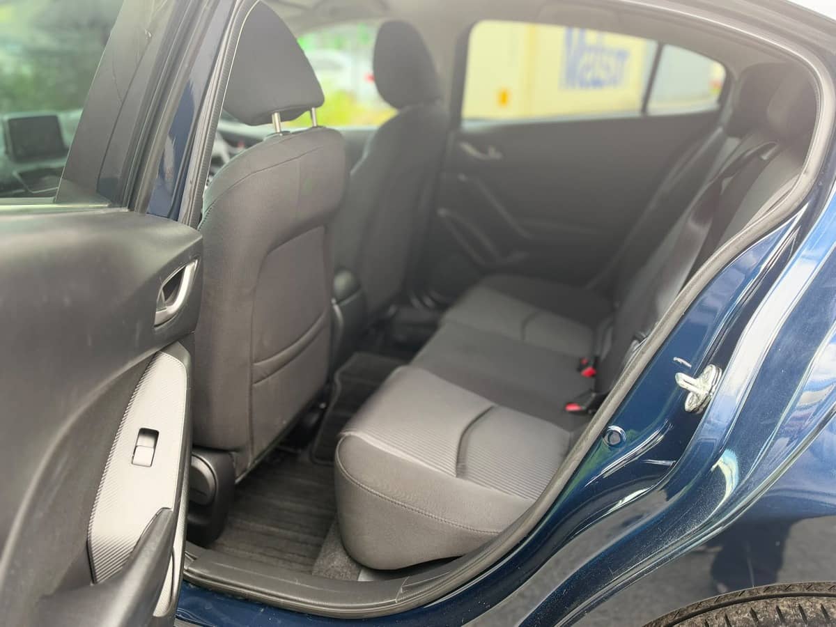 2016 Mazda Axela photo 14