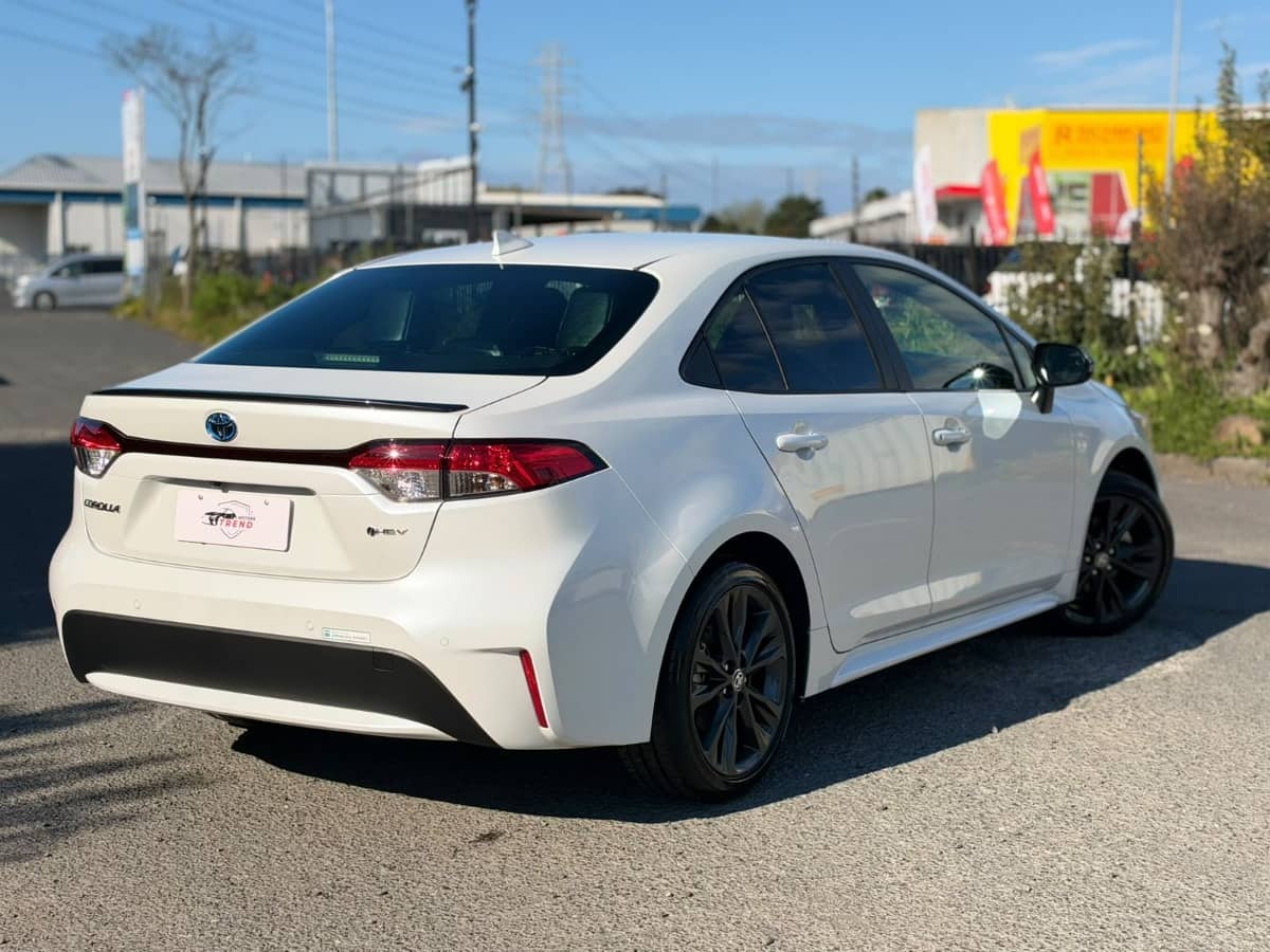 2024 Toyota Corolla photo 4