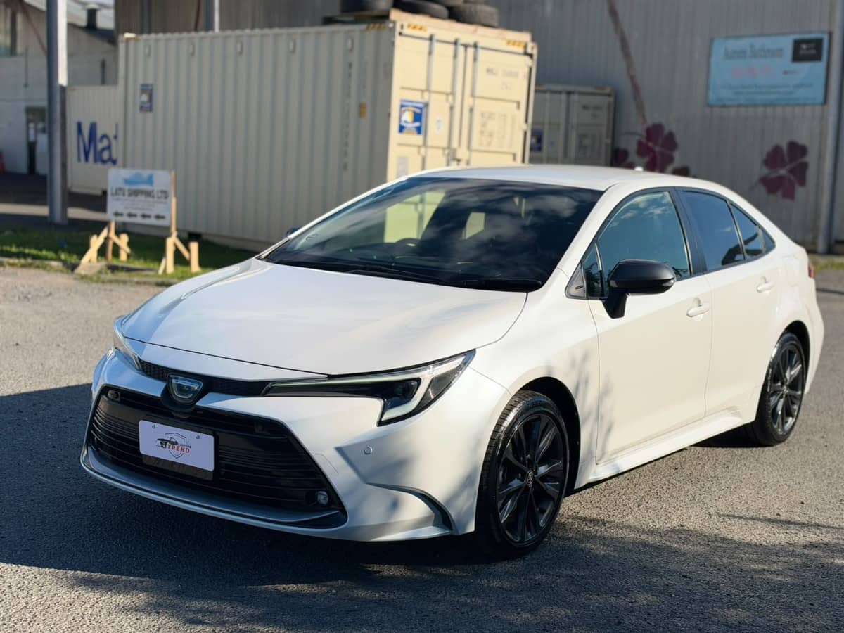 2024 Toyota Corolla photo 2
