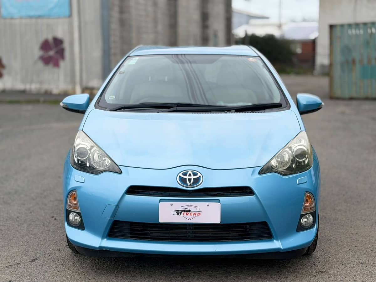 2012 Toyota Aqua photo 7