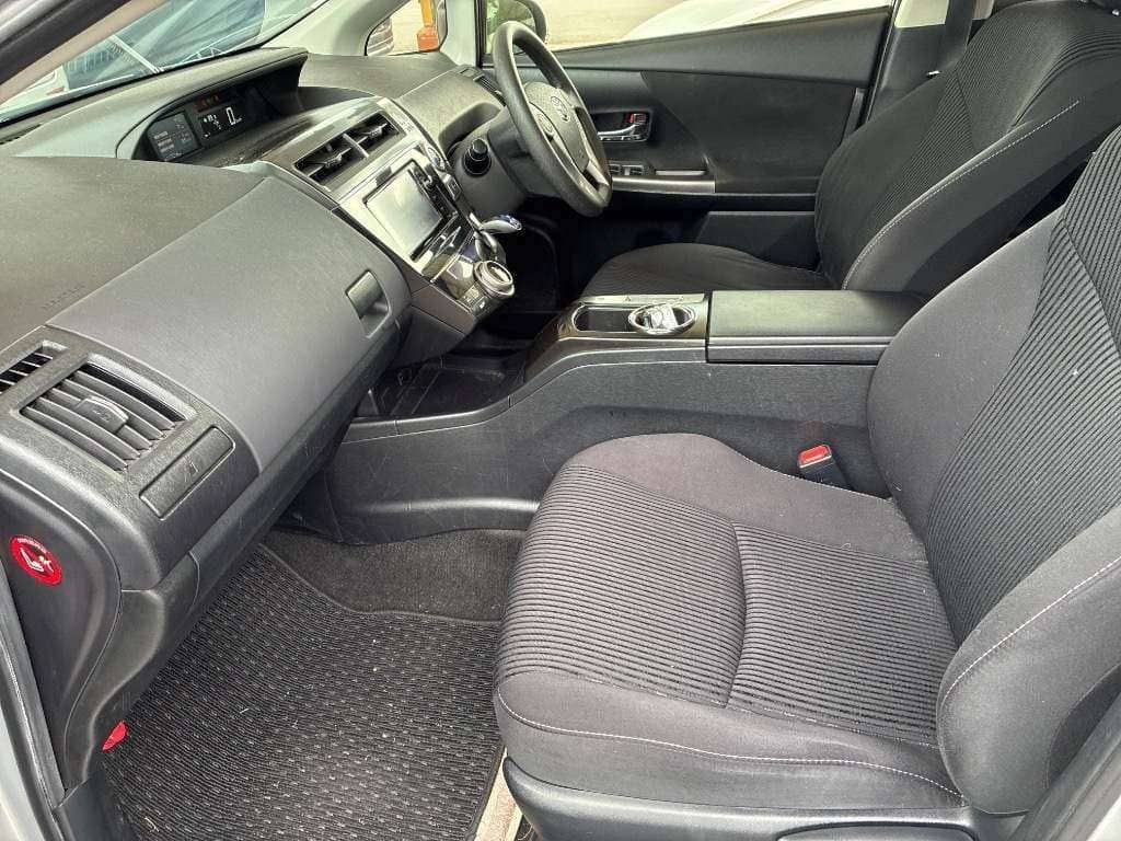 2015 Toyota Prius photo 5