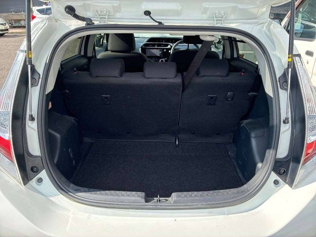 2017 Toyota Aqua photo 8