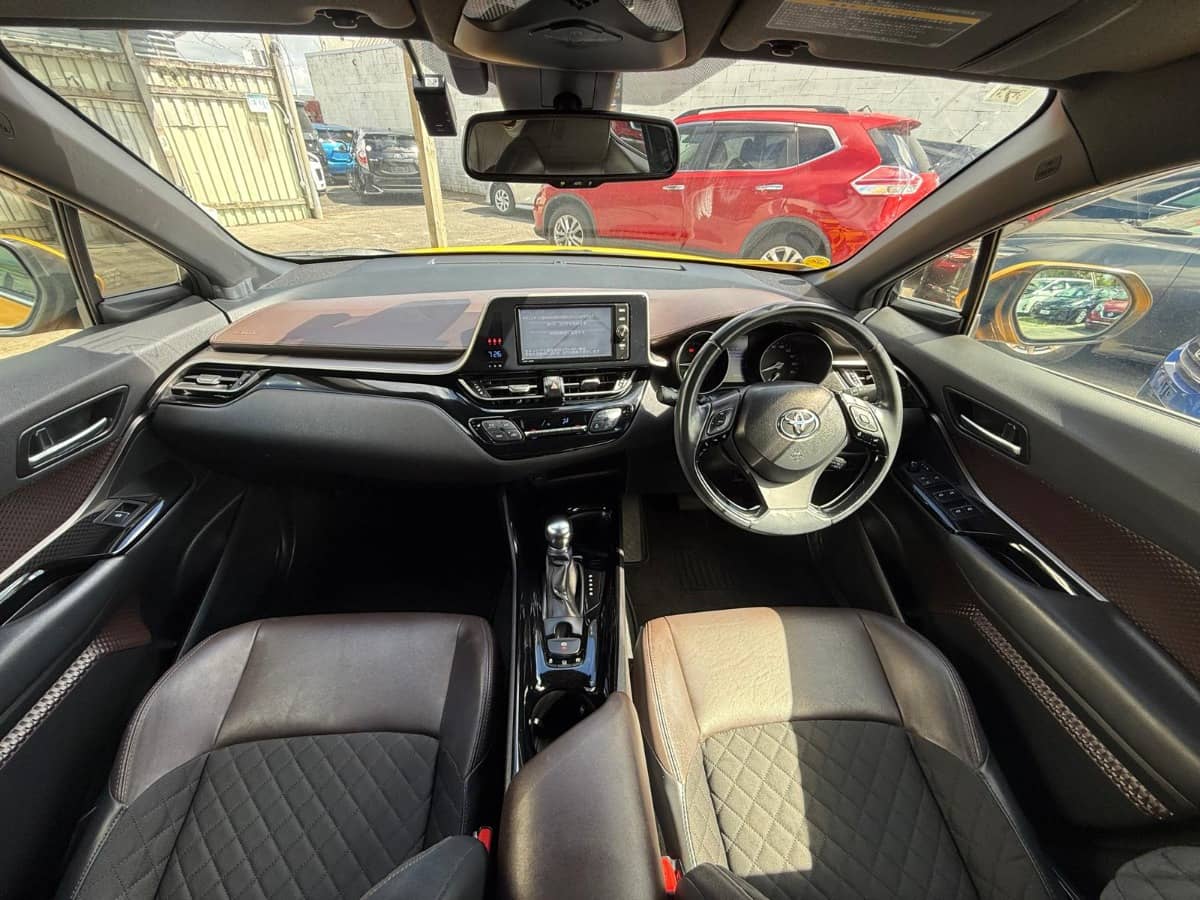 2017 Toyota C-HR photo 10