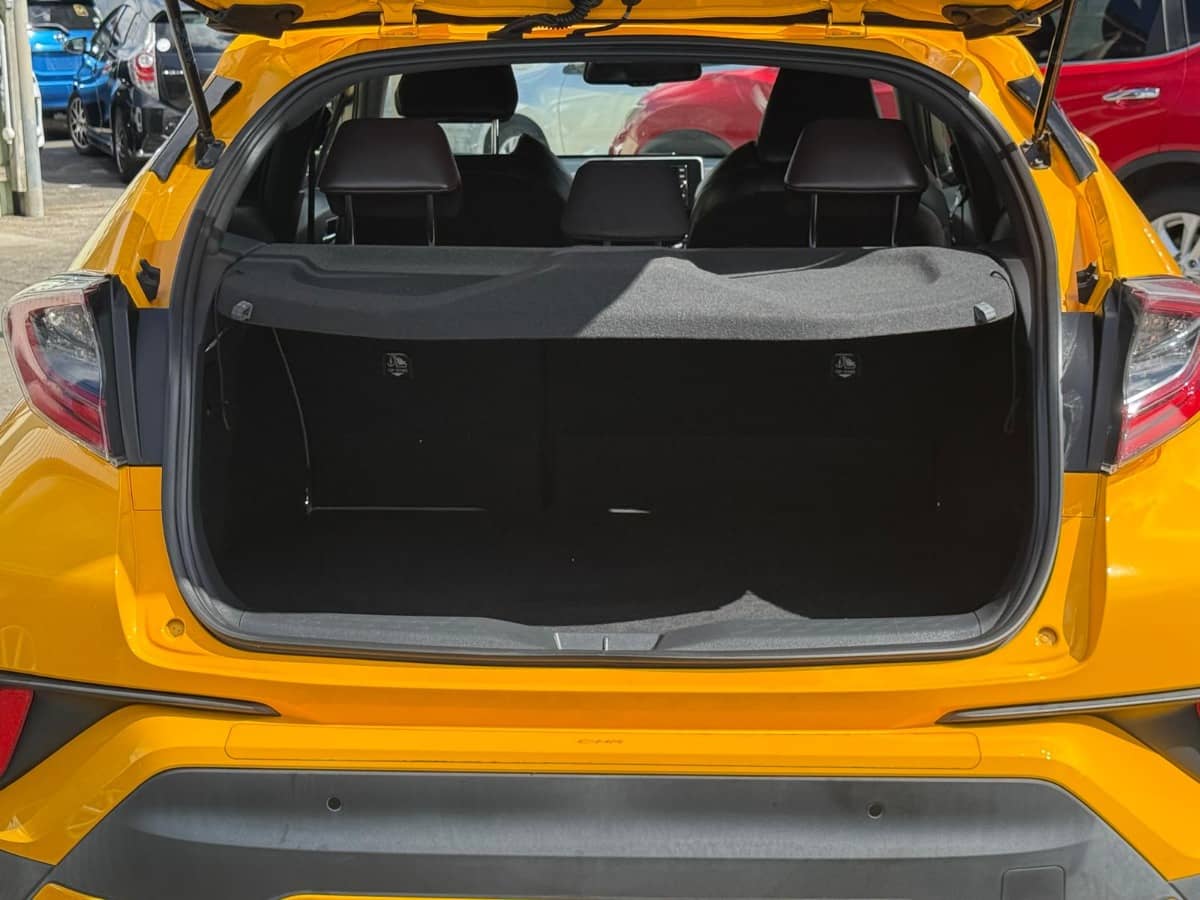 2017 Toyota C-HR photo 8