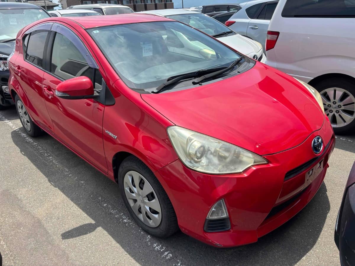 2013 Toyota Aqua