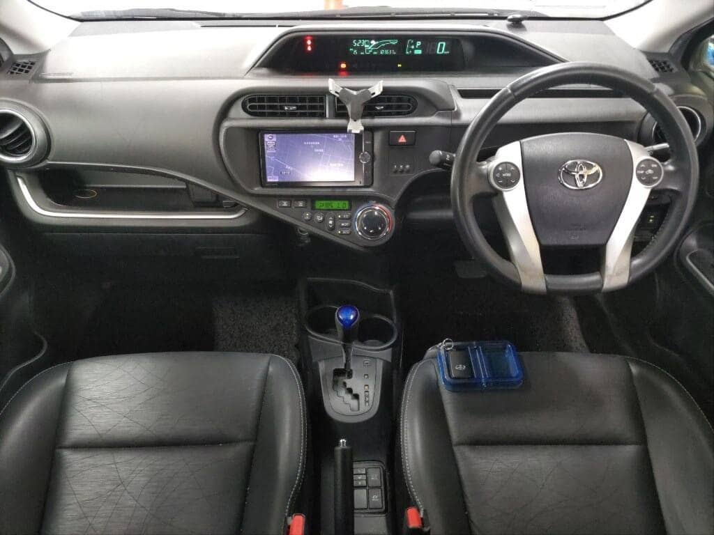 2013 Toyota Aqua photo 4