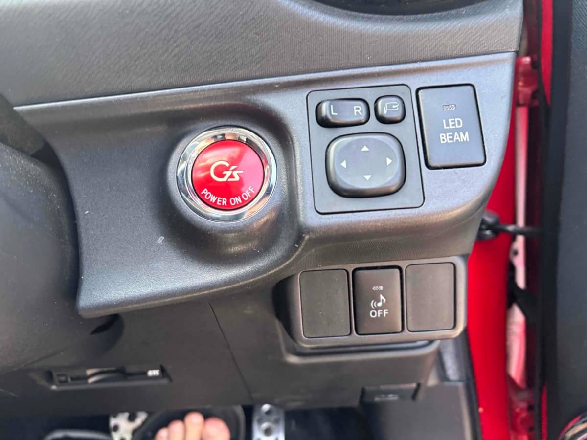 2015 Toyota Aqua photo 6