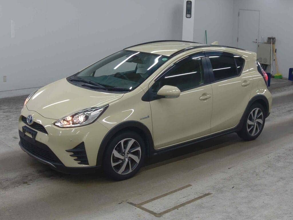 2019 Toyota Aqua photo 2