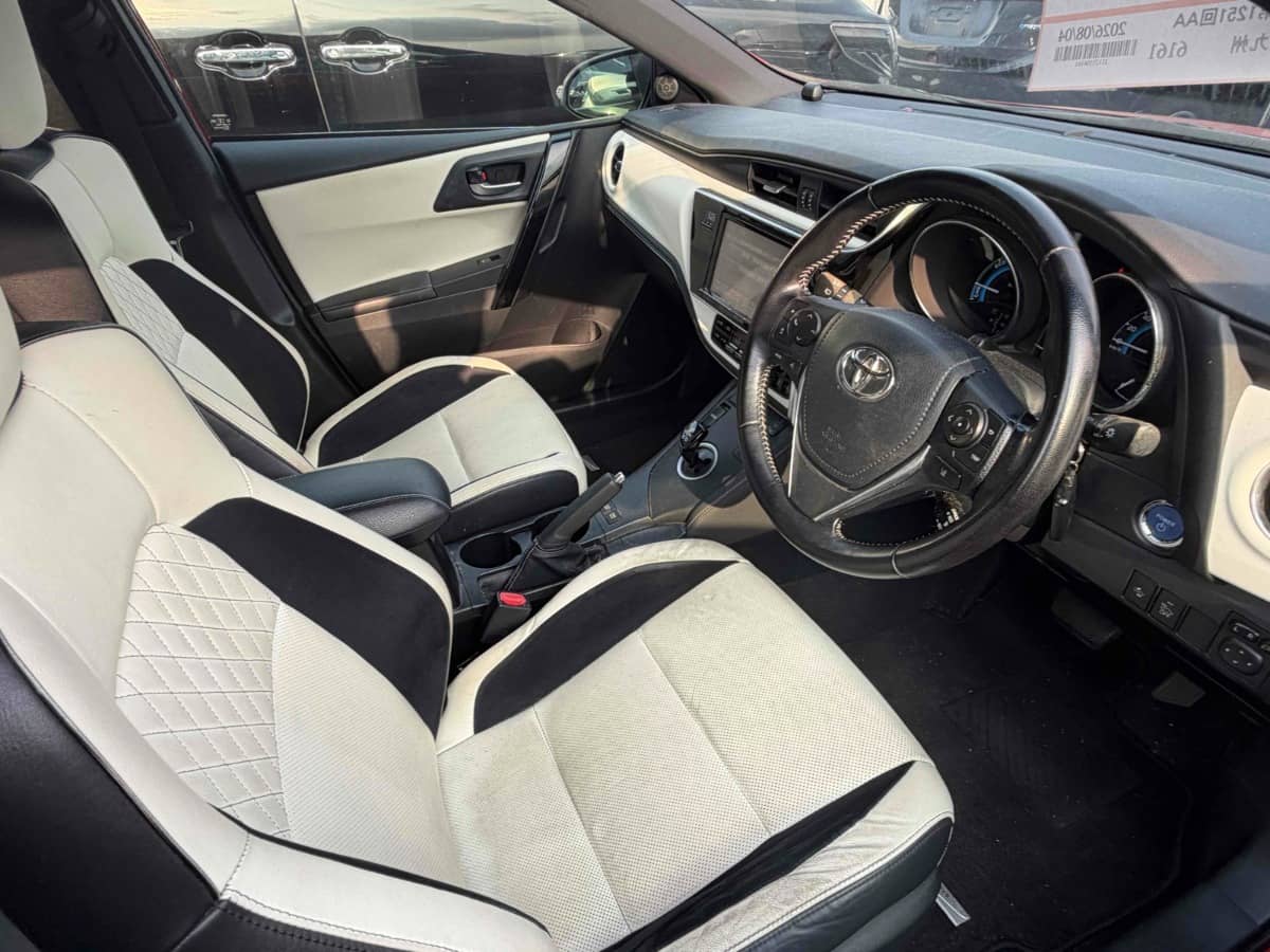 2016 Toyota Auris photo 3