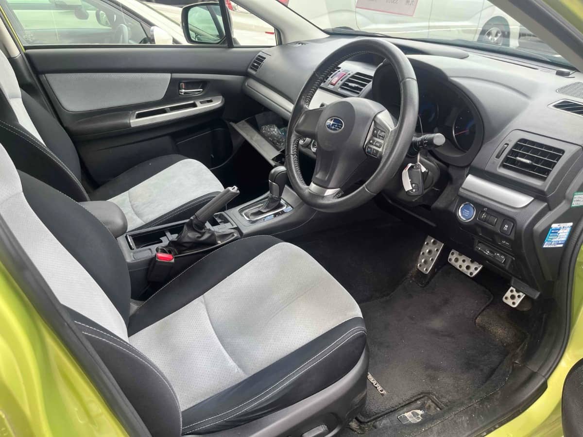 2014 Subaru XV photo 2