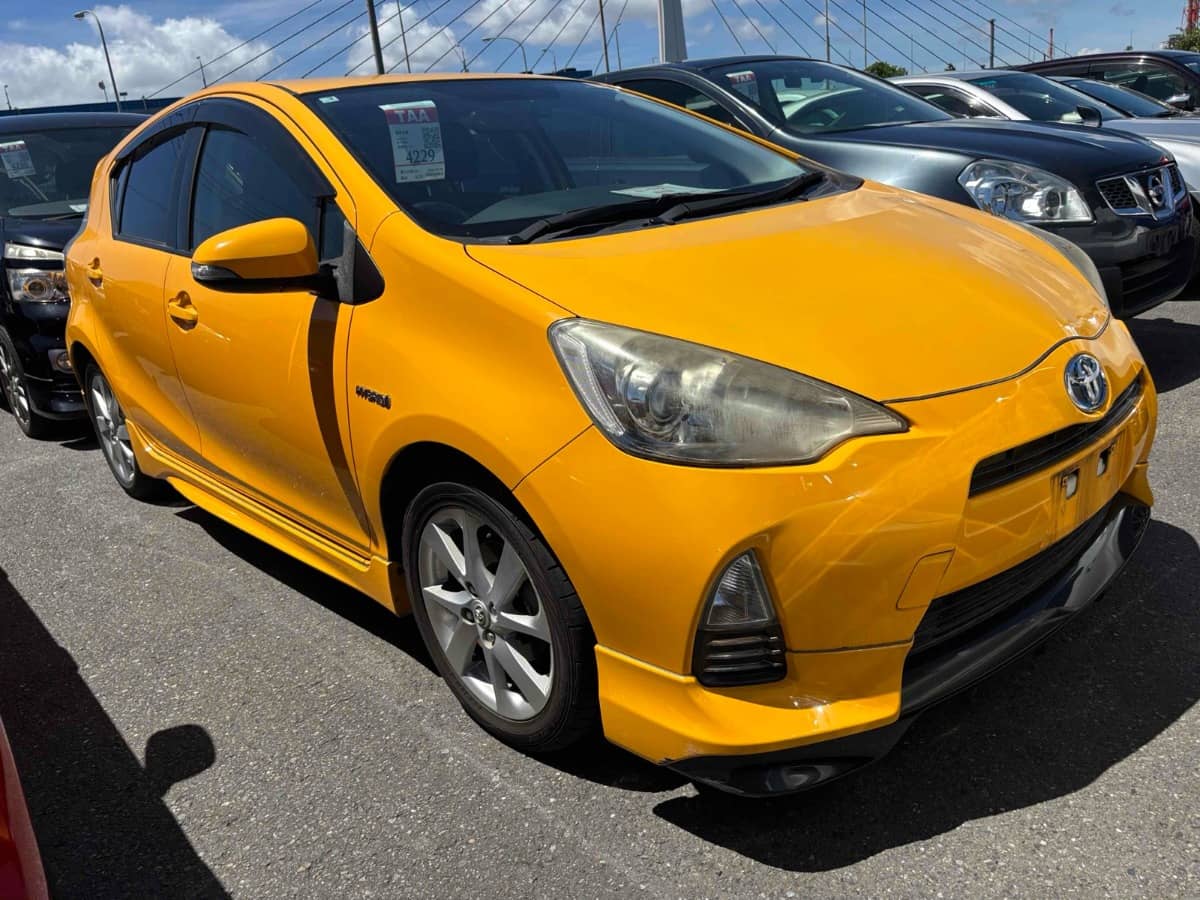 2013 Toyota Aqua photo 4