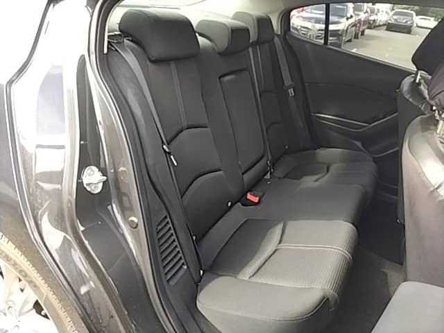 2016 Mazda Axela photo 6