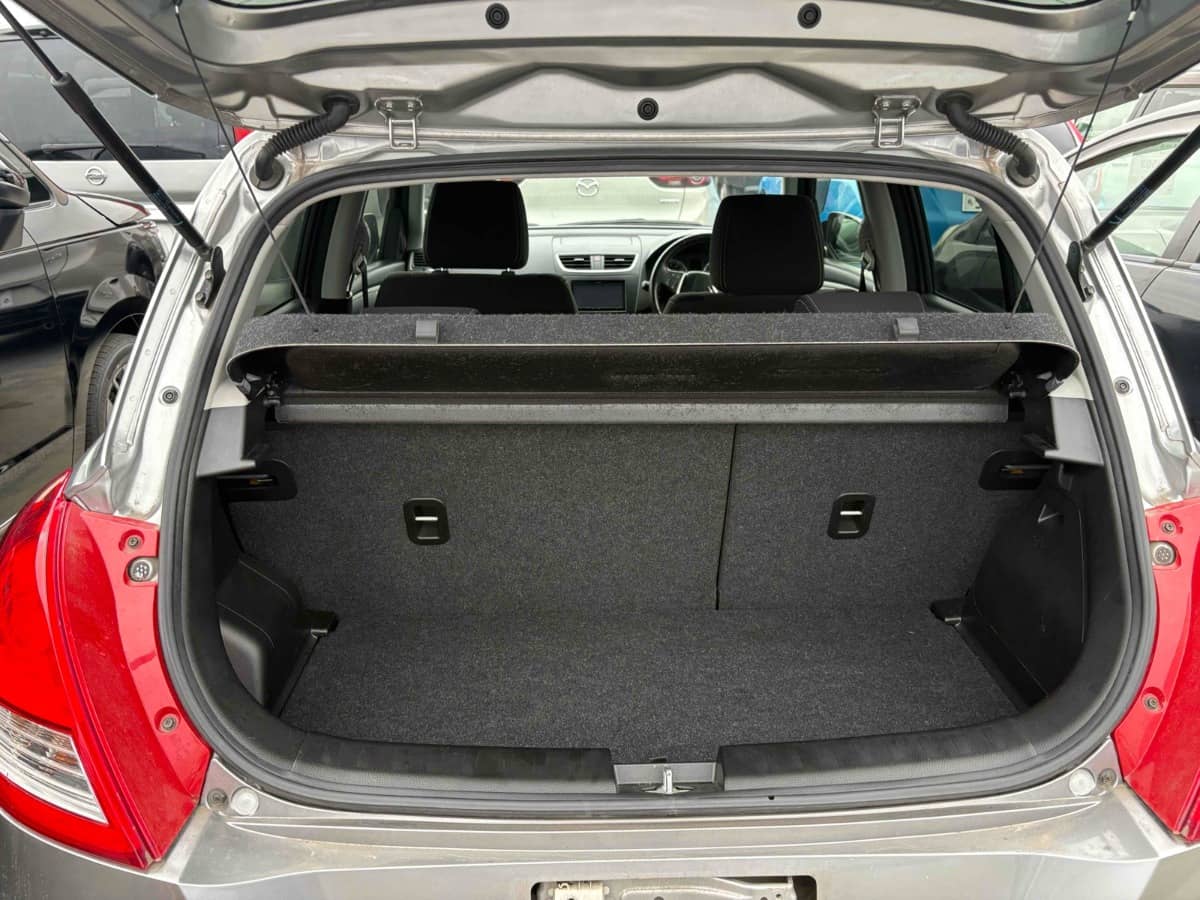 2014 Suzuki Swift photo 6