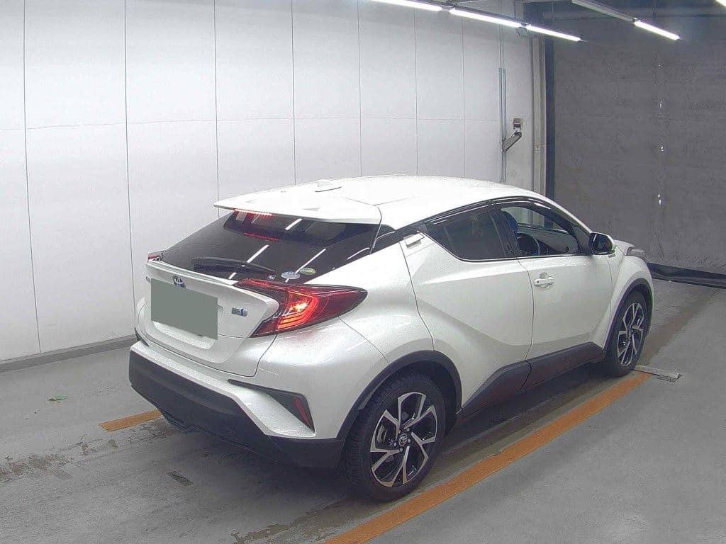 2019 Toyota C-HR photo 3