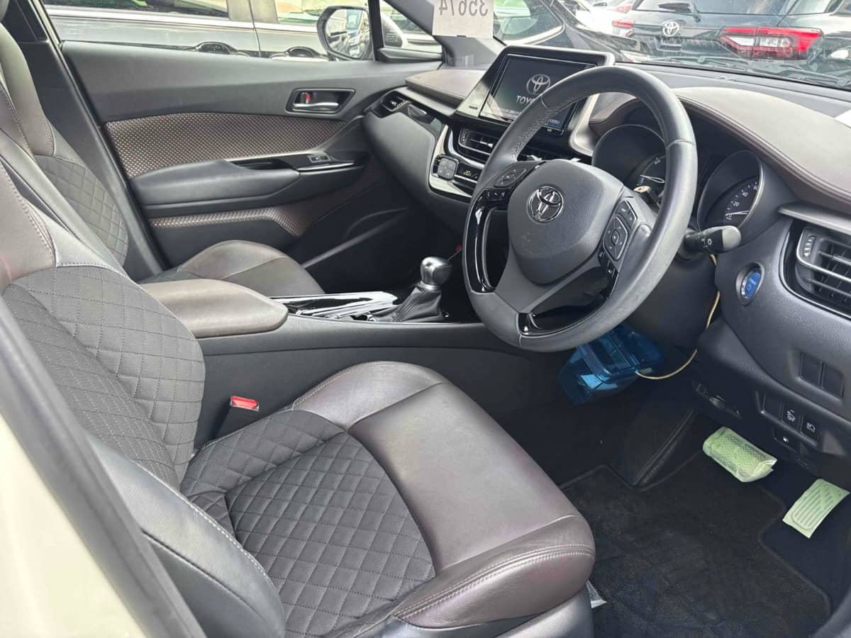 2019 Toyota C-HR photo 8