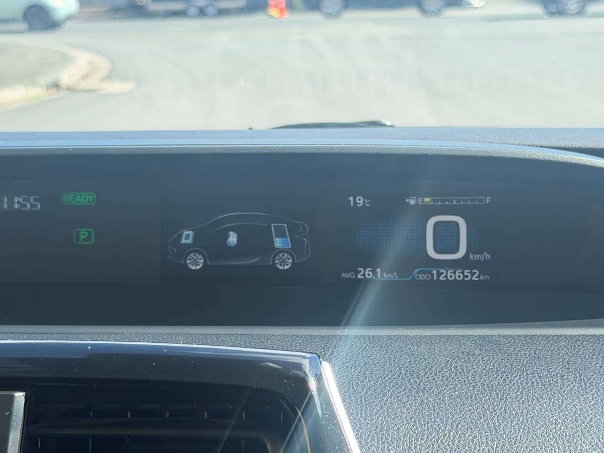 2019 Toyota Prius photo 16