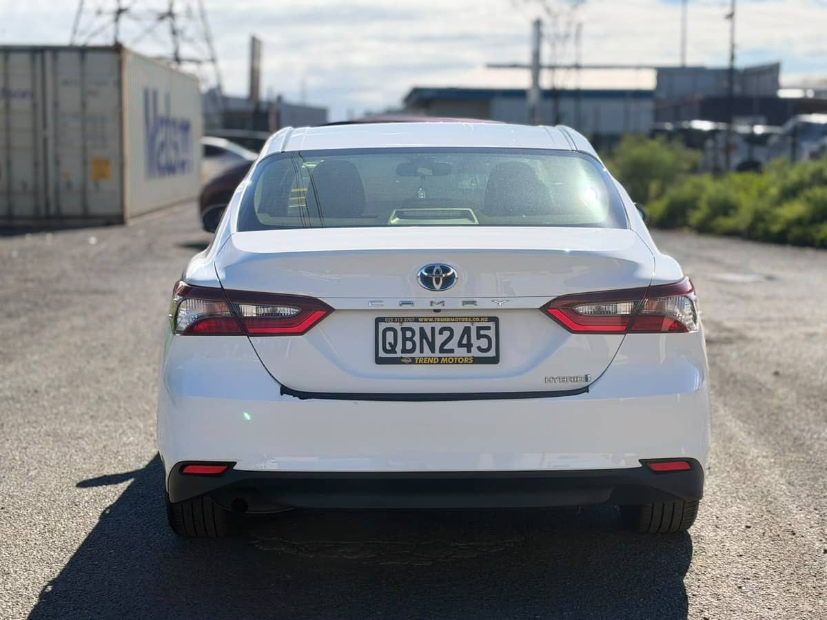 2023 Toyota Camry photo 9