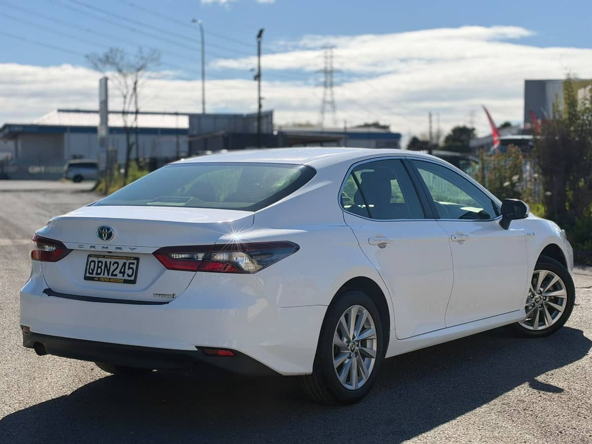 2023 Toyota Camry photo 2