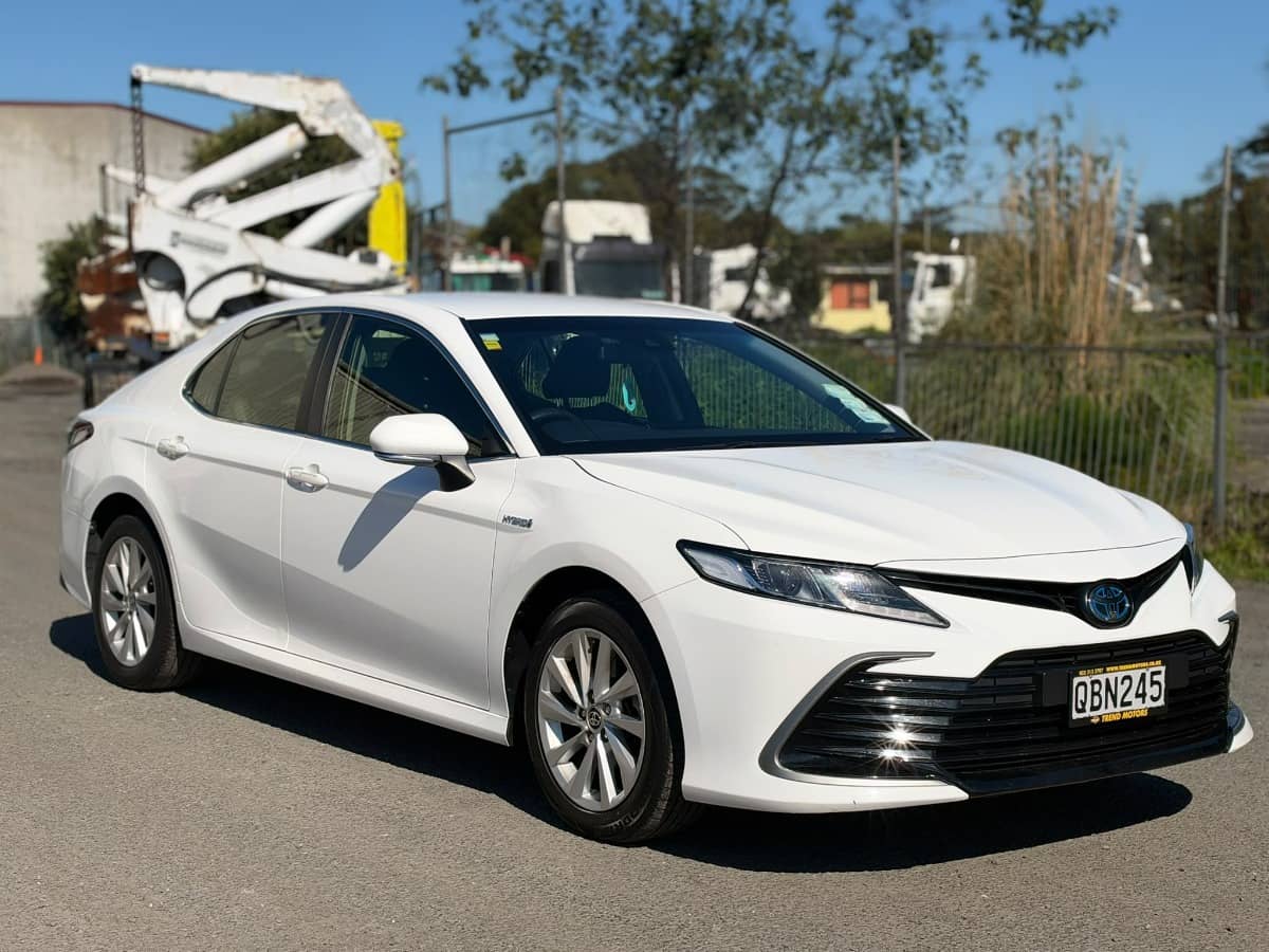 2023 Toyota Camry photo 3