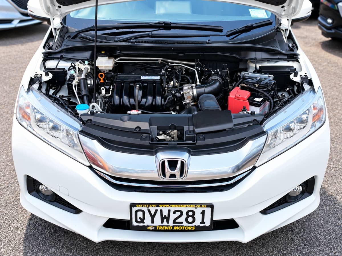2014 Honda Grace photo 12
