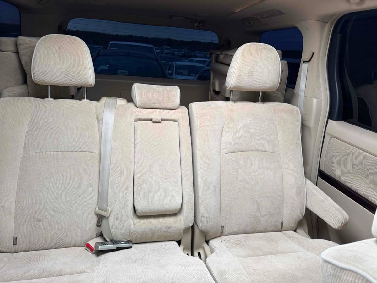 2012 Toyota Alphard photo 8