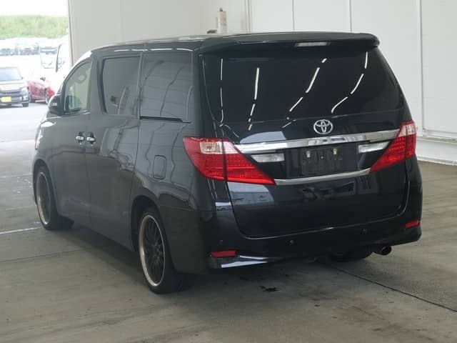 2012 Toyota Alphard photo 2